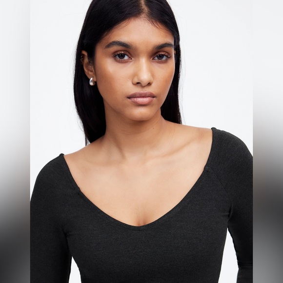 NWT Madewell Jersey V-Neck Long-Sleeve Top in black - Picture 2 of 14